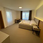 Eden Palava 4*