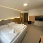 Eden Palava 4* Клентнице