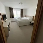 Eden Palava Гостевой дом 4*