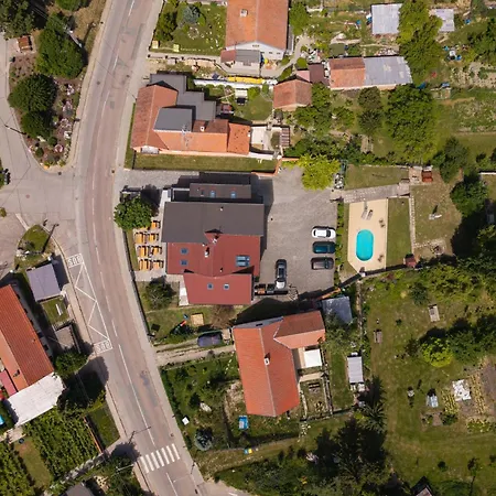 Eden Pálava Casa de hóspedes 4*